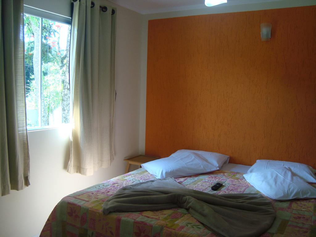 Pousada Renascença Serra Negra  Quarto foto